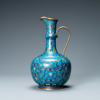 Een Chinese cloisonné waterkan, 18/19e eeuw