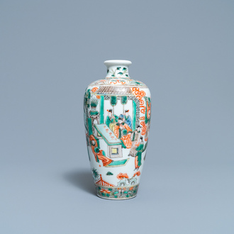 A Chinese famille verte 'meiping' vase, 19th C.