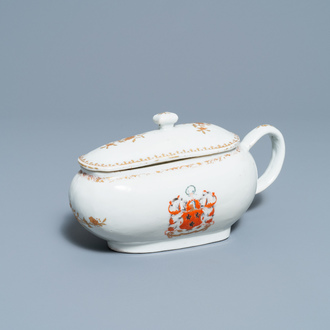 Une saucière en porcelaine de Chine armoriée aux armes de Ross of Balnagowan pour le marché écossais, Qianlong