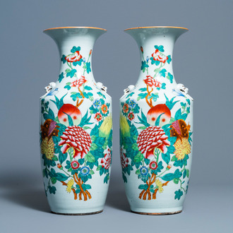 A pair of Chinese famille rose vases with fruits and flowers, 19/20th C.