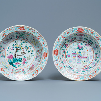 Deux bols en porcelaine de Chine famille rose, 19ème