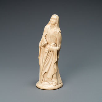 Une statue d'une sainte abesse en ivoire sculpté, probablement Dieppe, France, 19ème