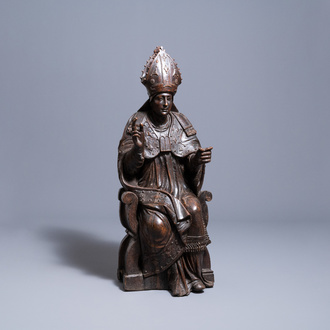 Een grote eikenhouten figuur van een bisschop, Brabant of Limburg, ca. 1530