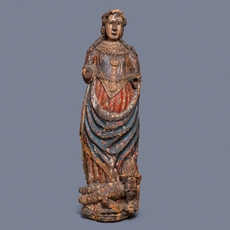 Une grande statue de Sainte Cathérine d'Alexandrie en chêne sculpté et polychromé, 16ème