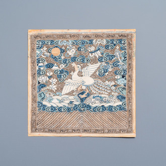 Een Chinese 'kesi' geborduurde 'rank badge' met een zilverfazant, 18/19e eeuw