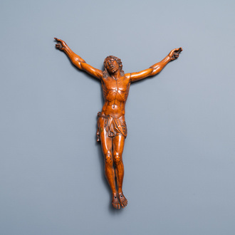Une statue de Christ en buis sculpté, Flandres, 16/17ème