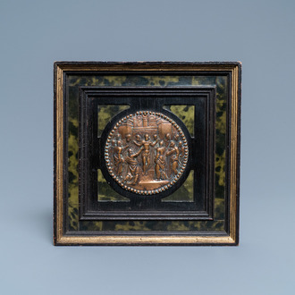 Een ronde koperen plaquette met 'Jezus in de tempel', Italië, 16e eeuw