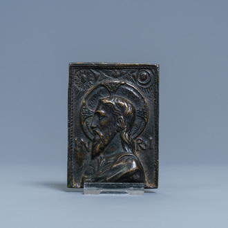 Een Italiaanse bronzen plaquette met een profielbuste van Christus, wellicht Rome, begin 16e eeuw