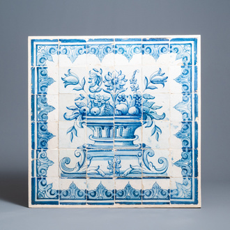 Un tableau de carreaux en faïence portugaise en bleu et blanc, 18ème