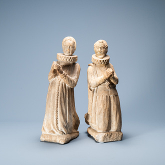 Une paire de statues orantes figurant Albert, archiduc d'Autriche et sa femme Isabelle en marbre, probablement Flandres, 17ème