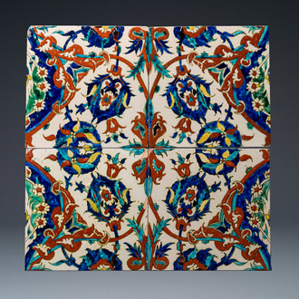 Quatre carreaux en céramique de style Iznik, Kutahya, Turquie, 19ème