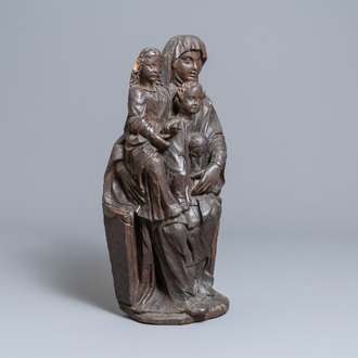 Un groupe figurant Sainte Anne Trinitaire en chêne sculpté, vers 1540
