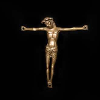 Une statue de Christ en bronze, France, 15/16ème