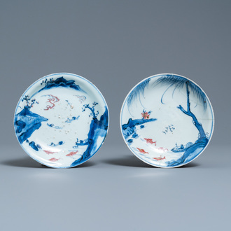 Deux coupes en porcelaine de Chine en bleu, blanc et rouge de cuivre, époque Transition