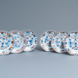 Six Chinese octagonal Imari-style plates, Kangxi