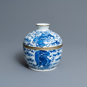 A Chinese blue and white 'Buddhist lions' bowl and cover, 19th C.