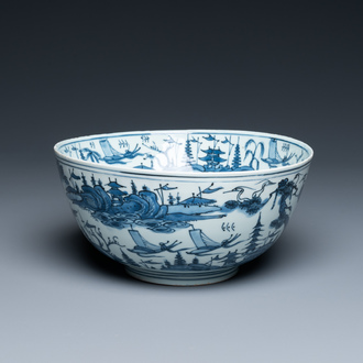 Un bol en porcelaine de Chine en bleu et blanc à décor d'un paysage, Wanli