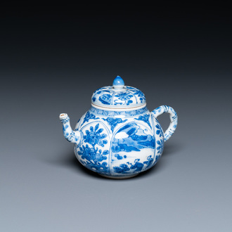 A Chinese blue and white teapot and cover, Kangxi