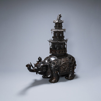 Un brûle-parfum de taille monumentale en bronze en forme d'éléphant, 'koro', Japon, Edo/Meiji, 19ème