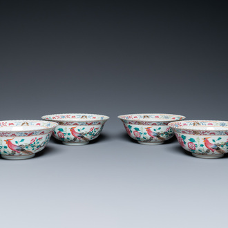 Quatre bols en porcelaine de Chine famille rose pour le marché Straits ou Peranakan, 19ème