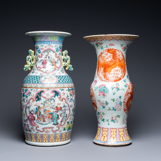 Deux vases en porcelaine de Chine famille rose, 19ème