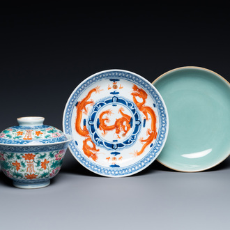 A Chinese famille rose bowl and cover, a 'dragon' plate and a celadon plate, 19th C.