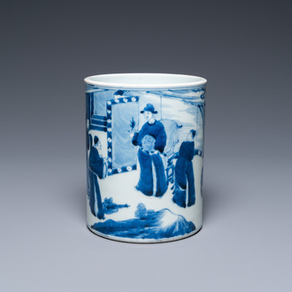 Un pot à pinceaux en porcelaine de Chine en bleu et blanc, Kangxi