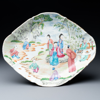 A fine Chinese Canton famille rose bowl on foot, 19th C.