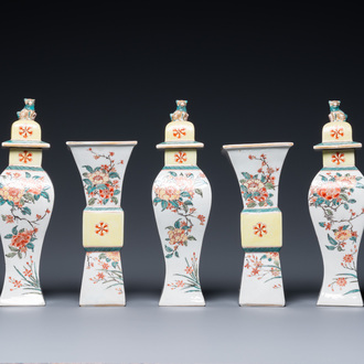 A Chinese famille verte five-piece garniture with floral design, 19th C.