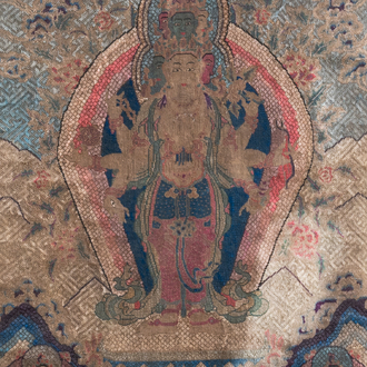 Een Chinese of Tibetaanse zijden 'Avalokiteshvara' thangka, Ming