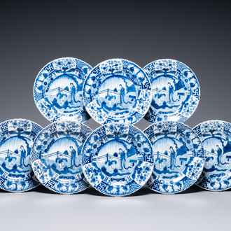 Huit assiettes en porcelaine de Chine en bleu et blanc, 19ème