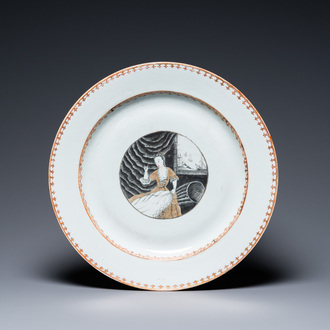 Un grand plat en porcelaine de Chine à décor en grisaille de 'La Brodeuse', Qianlong