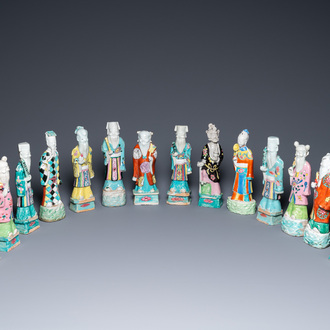 Quatorze figures d'immortels en porcelaine de Chine famille rose, Qianlong/Jiaqing
