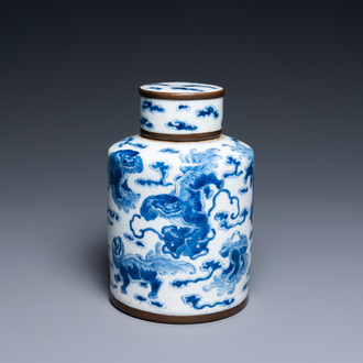 Une boîte à thé couverte en porcelaine de Chine en bleu et blanc, marque Jin Tang Fu Ji, Guangxu