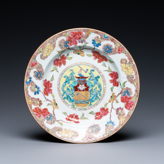 Une assiette armoriée en porcelaine de Chine aux armes de 'Blonkebijle' pour le marché hollandais, Yongzheng, ca. 1733