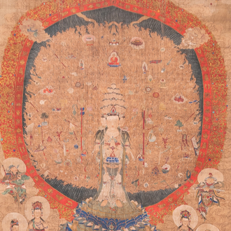 Ecole chinoise: 'Avalokitesvara à trente-trois têtes', encre et couleurs sur soie, Qing
