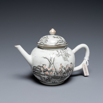 Een Chinese grisaille theepot met Europees decor, Qianlong