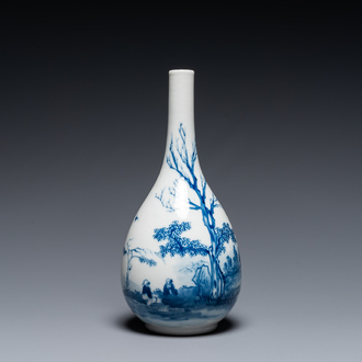 Vase de forme bouteille en porcelaine de Chine 'Bleu de Hue' pour le Vietnam, marque Thọ 壽, 19ème
