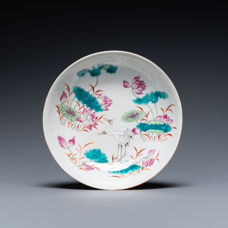 A Chinese famille rose 'two cranes' plate, Xiao Pu Shi Zhi 小圃氏製 mark, 19th C.