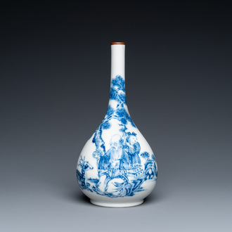 A Chinese 'Bleu de Hue' Vietnamese market 'Shou Lao' bottle vase, 18/19th C.