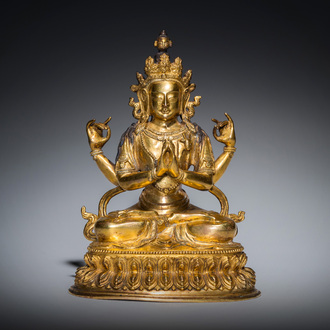 Een Chinese vergulde bronzen Avalokitesvara, Yongzheng merk en periode