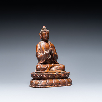 Bouddha Shakyamuni en bois sculpté et laqué, Chine, 18ème