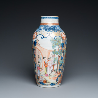 Vase en porcelaine de Chine famille rose à décor mandarin, Qianlong