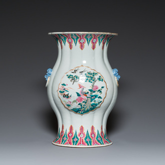 Grand vase en porcelaine de Chine famille rose, marque et probablement époque de Guangxu