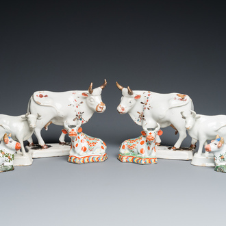 Quatre paires de vaches en faïence de Delft, 18ème