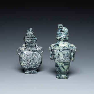 Deux vases couverts en marbre sculpté, Chine, Qing