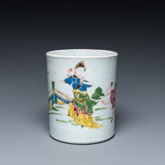 Pot à pinceaux en porcelaine de Chine famille rose, Yongzheng