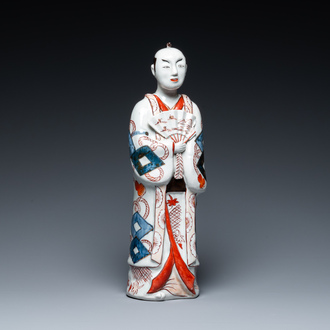 Een Japanse Imari sculptuur van een acteur, Edo, 1e helft 18e eeuw