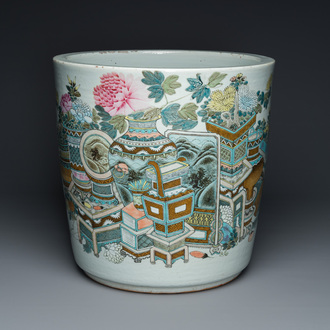 Jardinière en porcelaine de Chine qianjiang cai à décor d'antiquités, signée Xu Pinheng 許品衡, datée 1894