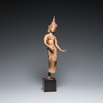 Sculpture d'une danseuse Khon en bronze doré, Thaïlande, 19ème